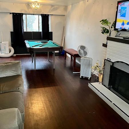 Vila Vintage - 3 Bed House - North Surrey - Ping-Pong And Pool Table - Tv Cable Exteriér fotografie