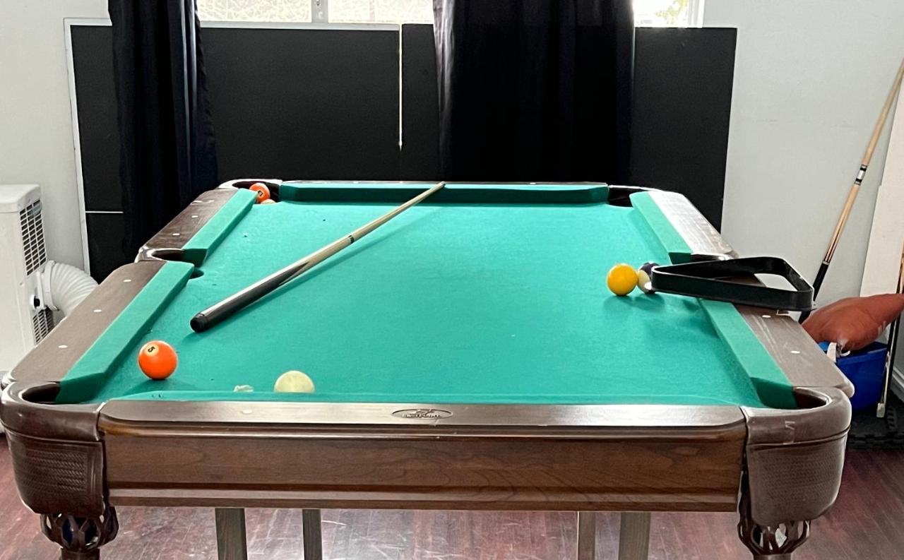 Vila Vintage - 3 Bed House - North Surrey - Ping-Pong And Pool Table - Tv Cable Exteriér fotografie